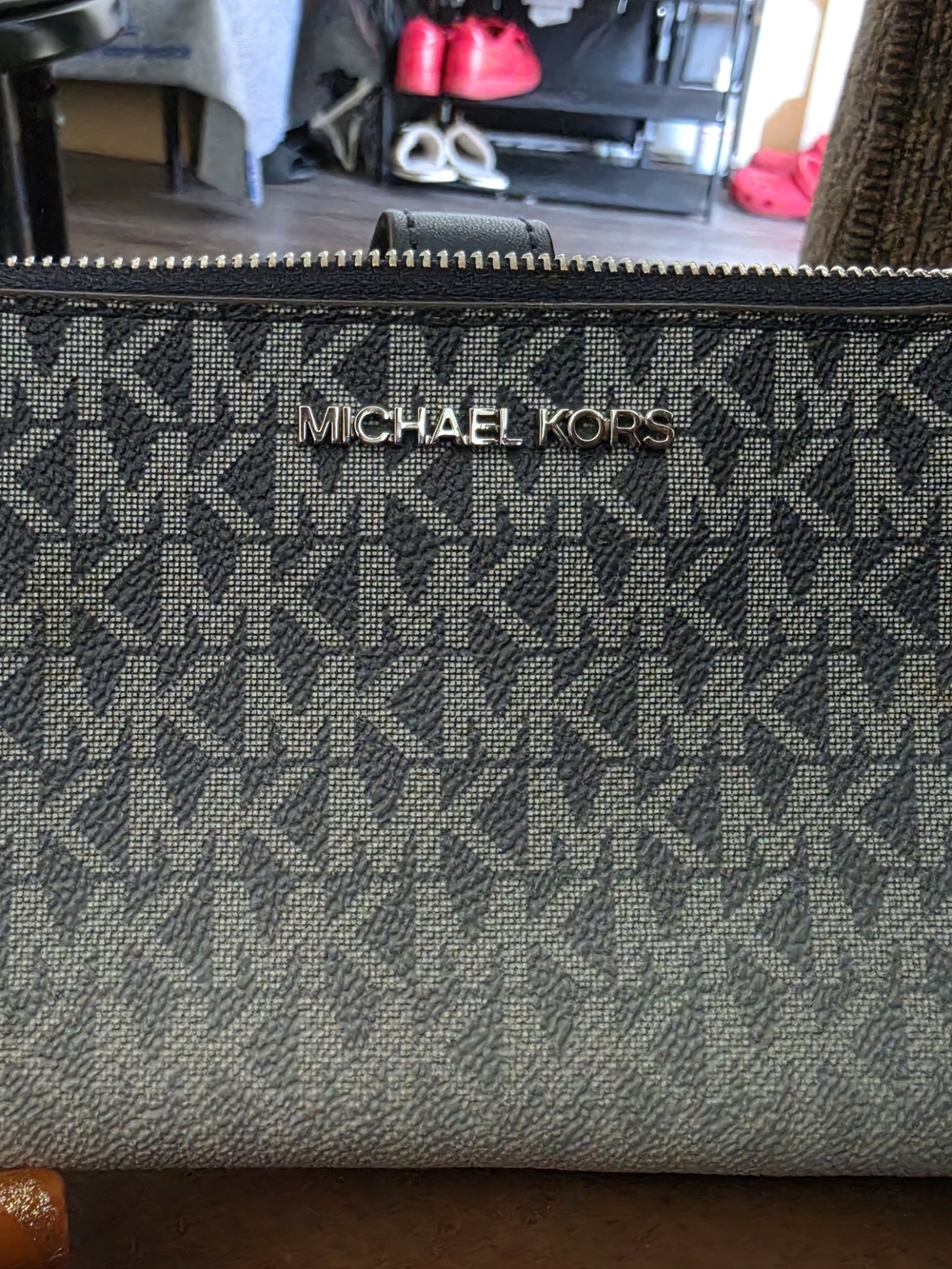 Michael Kors Jet Set Large Ombré Signature Logo Double Zip Wallet Navy